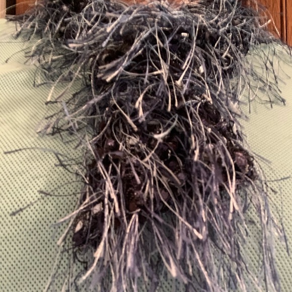 Knitted silk scarf - Picture 3 of 8